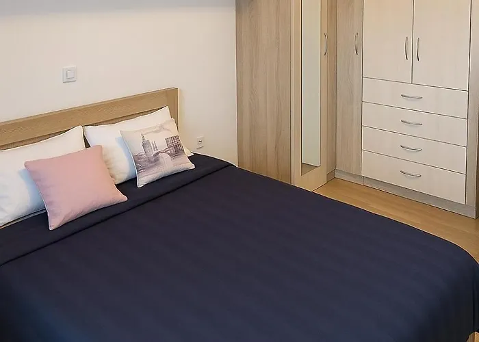 Apartment Charming Urban Retreat In Skopje